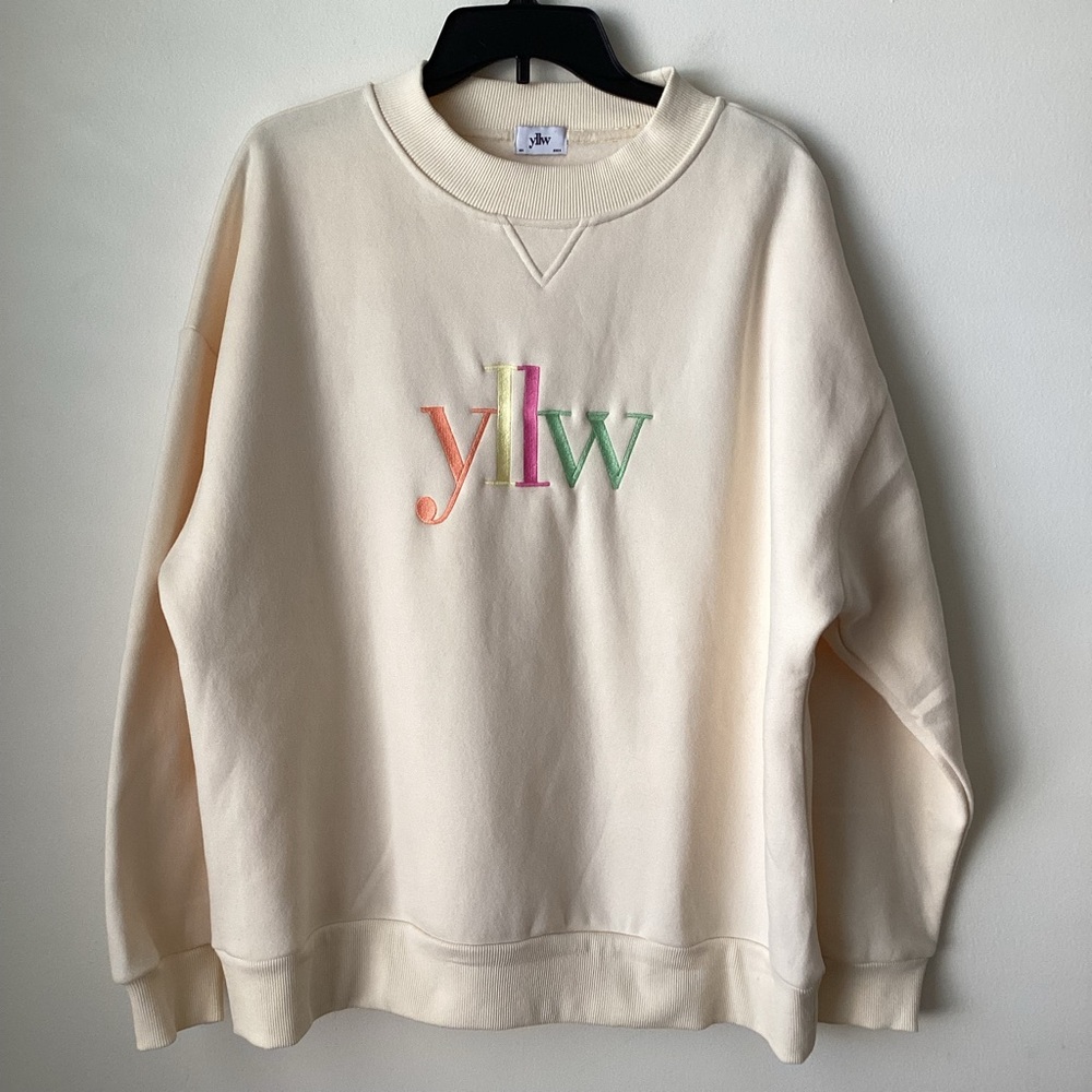 YELLOW The Label “YLLW” Sweatshirt
Oversized Small